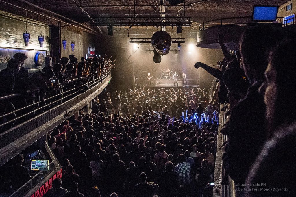 Foto de público en show