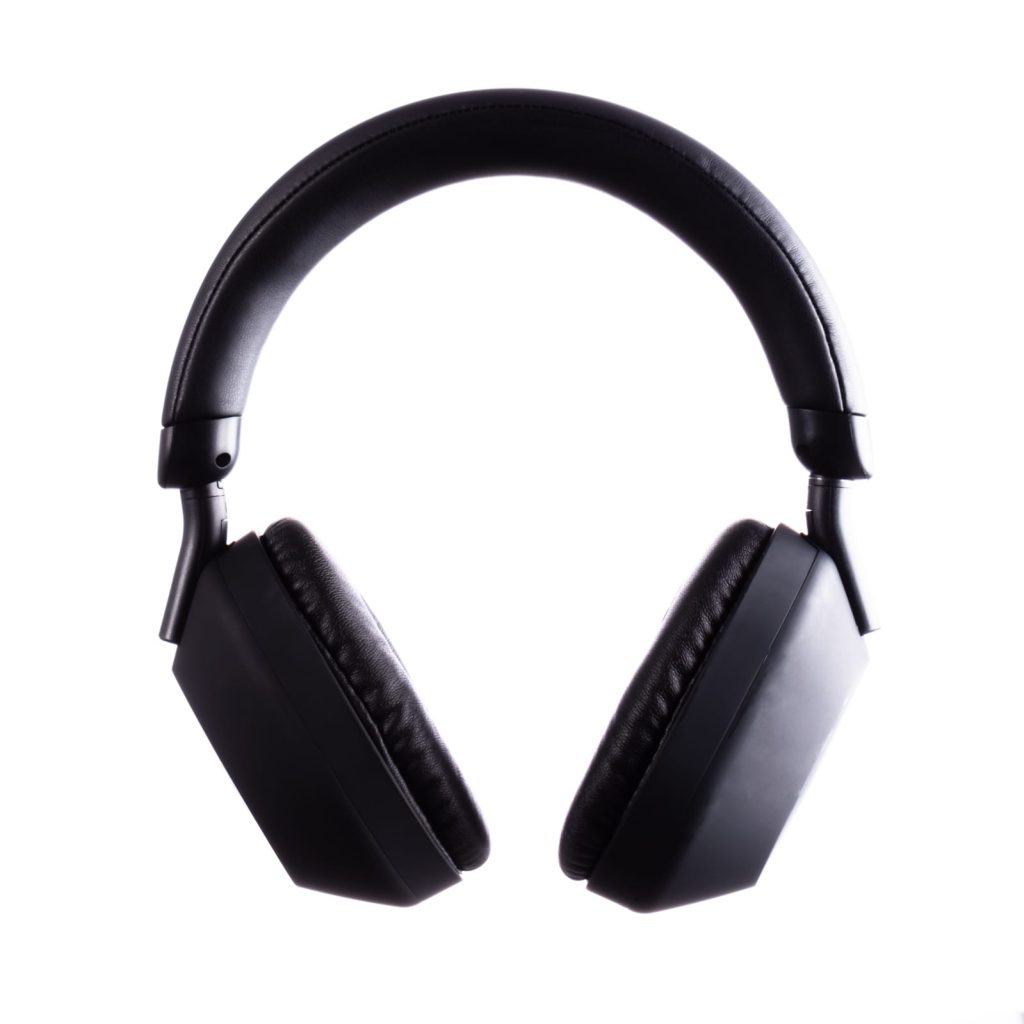 Foto de producto en clave alta. Auriculares Novera.